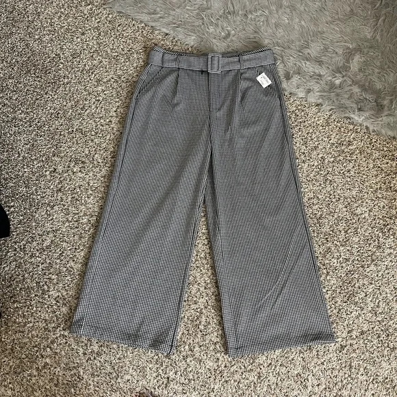 kathy ireland Women’s Black and White Houndstooth Trousers - Picture 1 of 13